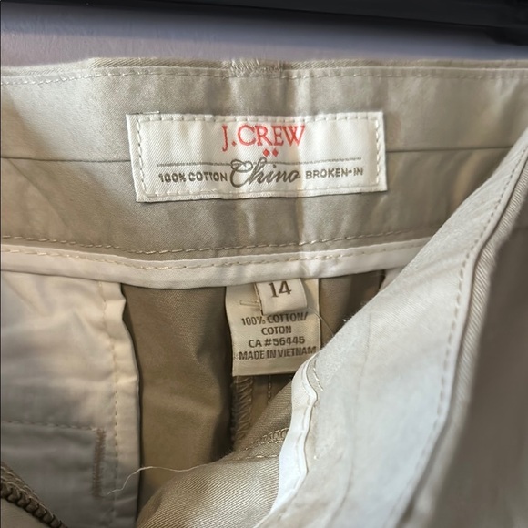 Women's J Crew Chino City Fit Tan Shorts 5’’ inseam - 14 - Picture 4 of 5
